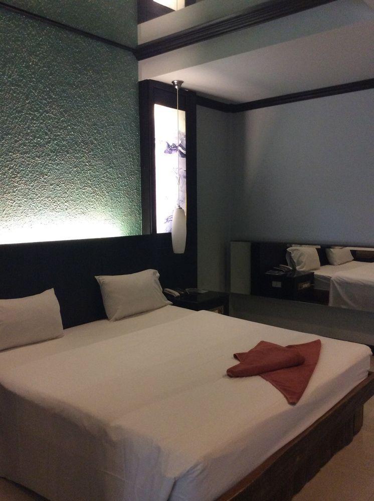 Baankaew Resort Патая Екстериор снимка